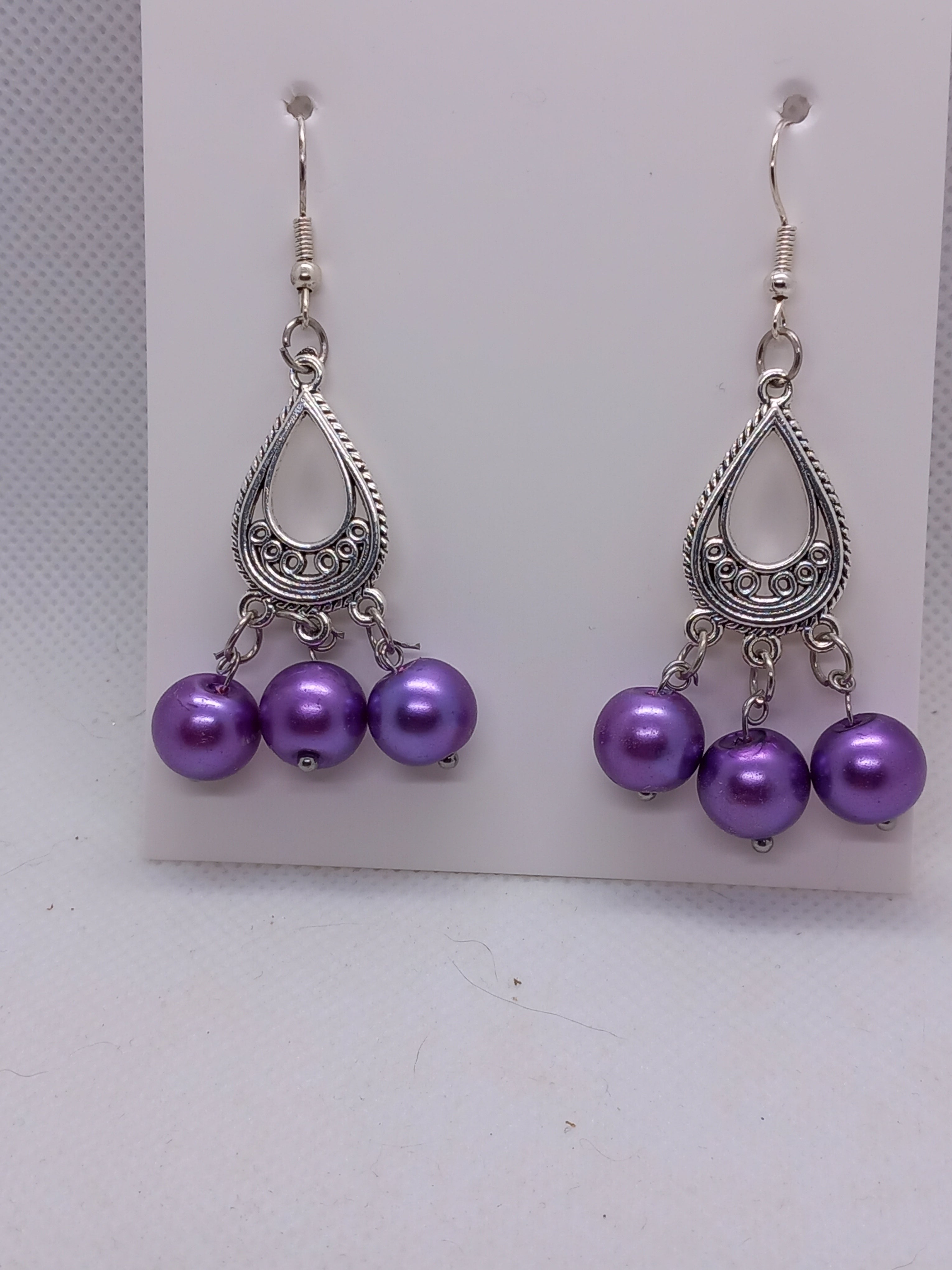 Boucles d'Oreilles Perles Violettes Nacrées - Métal Plaqué Argent - Fait Main