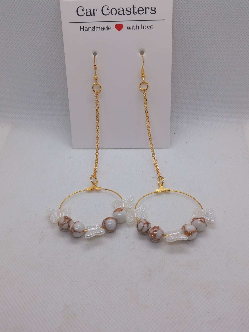 Boucles d'oreilles pendantes plaquées or et perles semi-précieuses