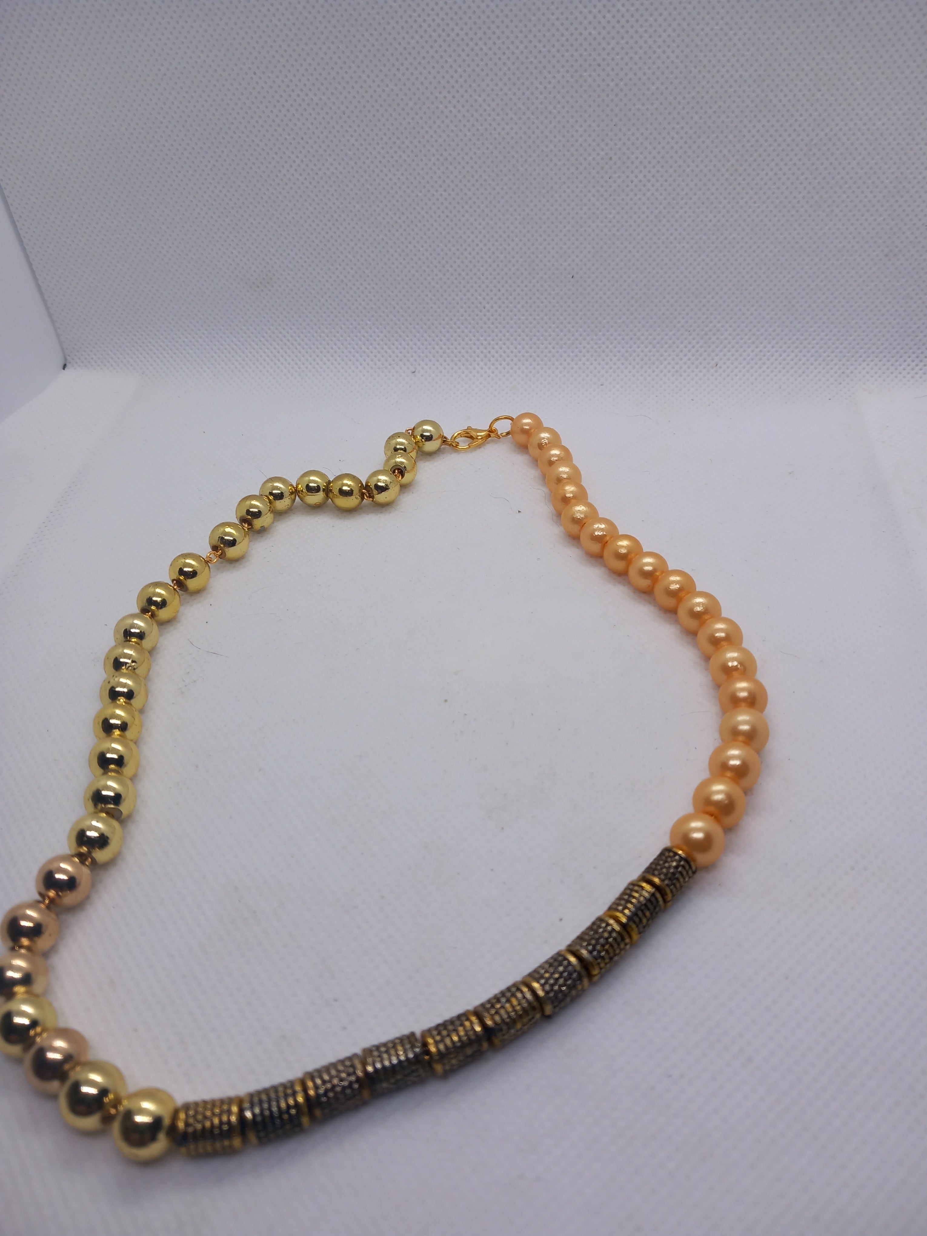 Collier Perles Verre Dorées Beige Métal Bronze